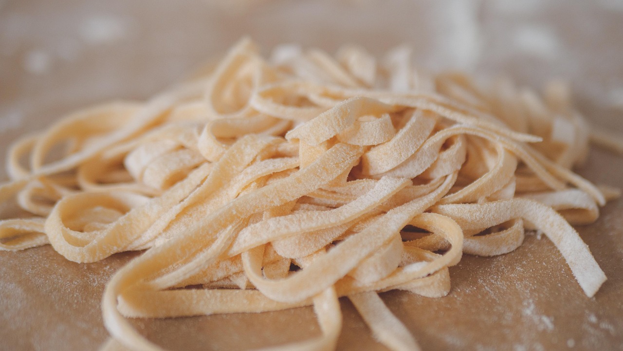 fettuccine, pasta, flour, noodles, food, homemade, egg pasta, cooking, closeup, fettuccine, fettuccine, fettuccine, fettuccine, fettuccine, pasta-5992799.jpg